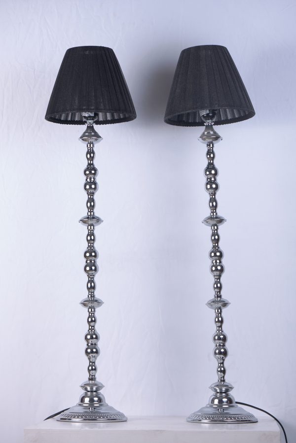 Coppia di Lampade da Tavolo Lucky Collection – Metallo Cromato e Paralume Nero